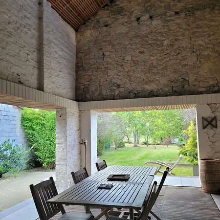 Les Trois Glycines Ardenne 民宿