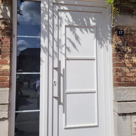 Les Trois Glycines Ardenne 民宿 Winenne